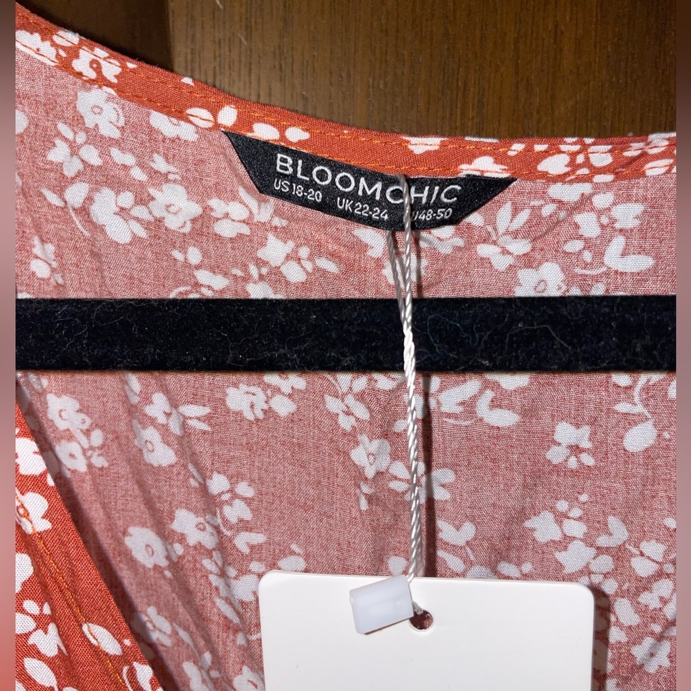 Bloomchic Midi Dress - NWT - Picture 2 of 6